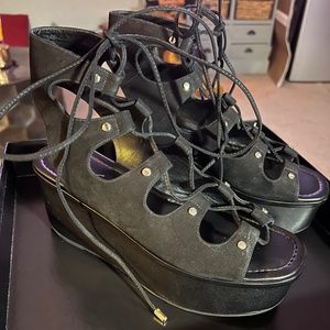 EUC VC John Camuto VR Lainey Sandals